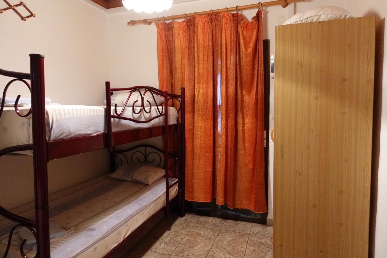 Camping Mitikas And Bungalows Pláka Litókhoro Eksteriør bilde