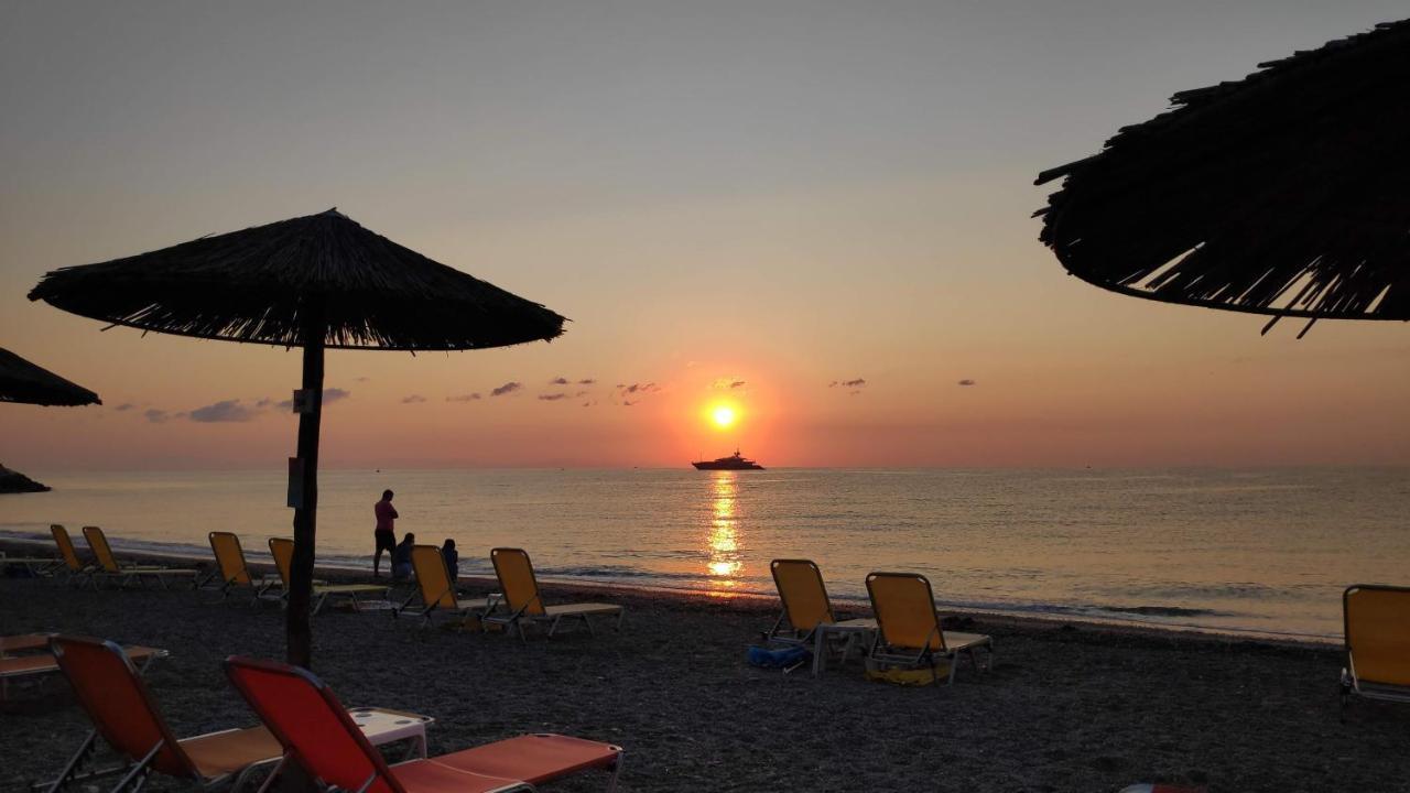 Camping Mitikas And Bungalows Pláka Litókhoro Eksteriør bilde
